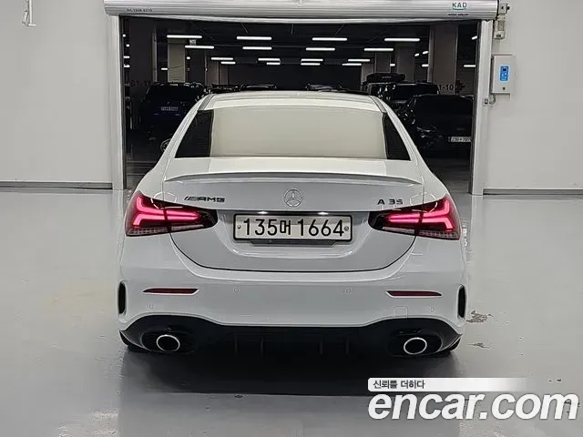 Mercedes-Benz A-Class AMG A35 4MATIC Sedan 2021 — фото 3