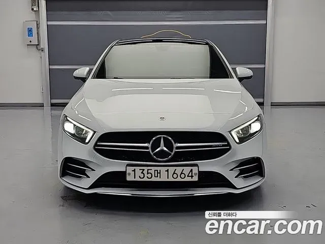 Mercedes-Benz A-Class AMG A35 4MATIC Sedan 2021 — фото 2