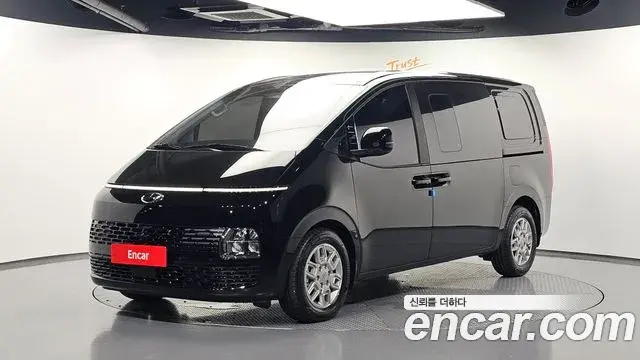 Hyundai Staria Cargo 5-Seater Modern 2022