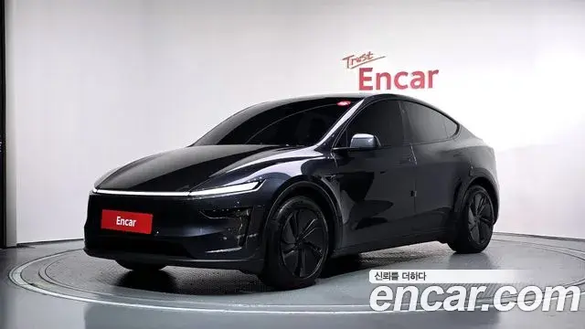 Tesla Model Y RWD 2025