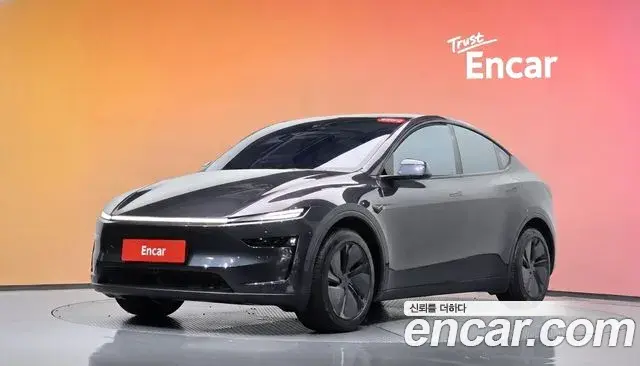 Tesla Model Y RWD 2025