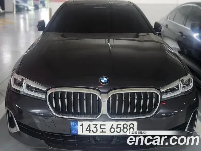 BMW 5-Series 523d xDrive Luxury 2022