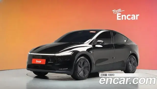 Tesla Model Y RWD 2025