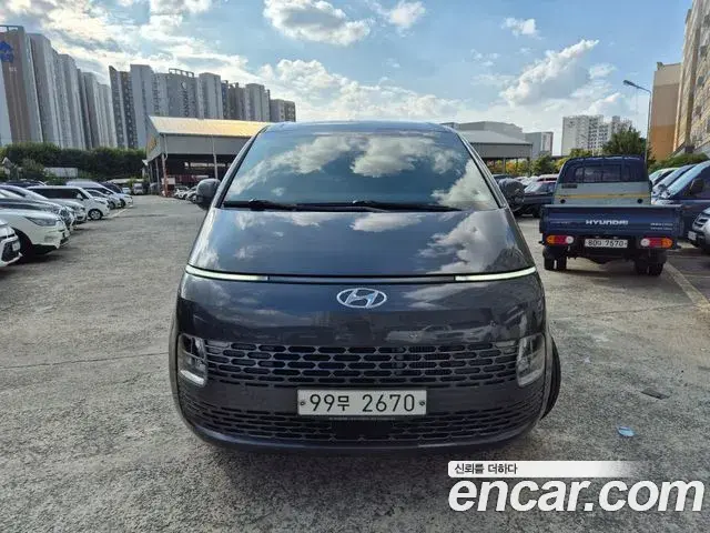 Hyundai Staria Cargo 5-Seater Modern 2021