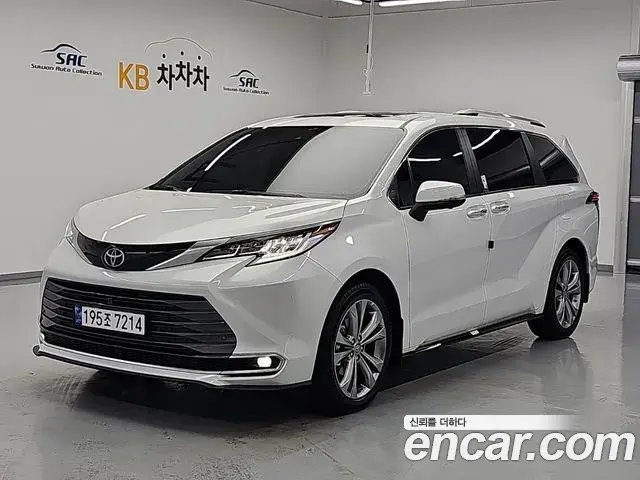 Toyota Sienna 2.5 Hybrid 2WD 2026