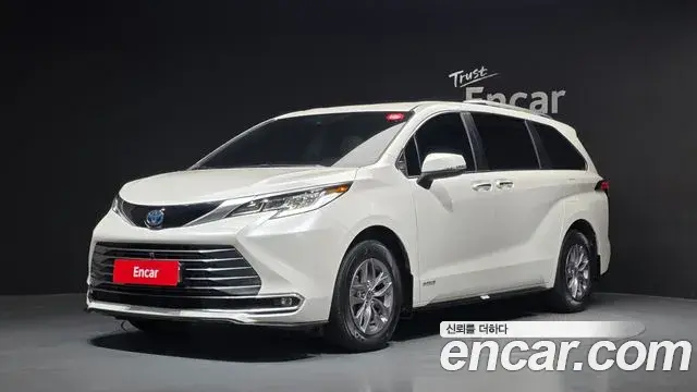 Toyota Sienna 2.5 Hybrid AWD 2021