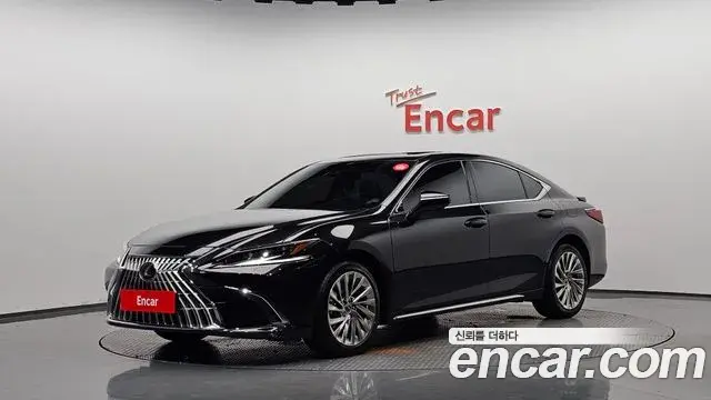 Lexus ES Executive 2026