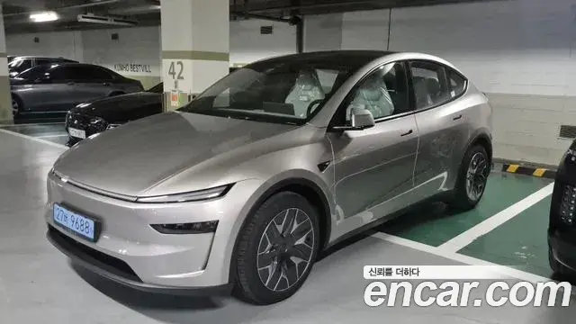 Tesla Model Y L Long Range AWD 2026