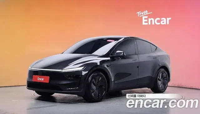 Tesla Model Y RWD 2025