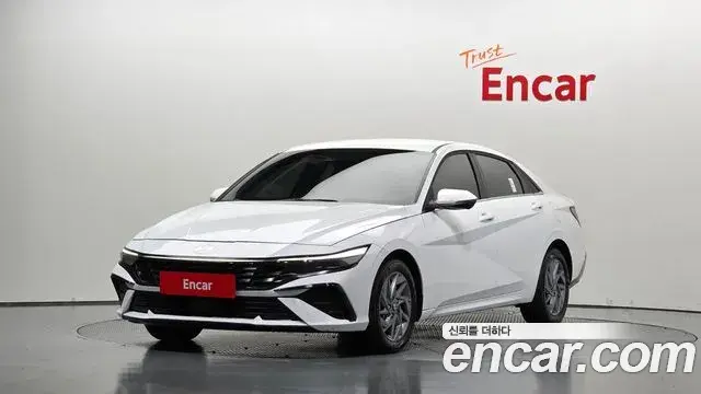 Hyundai AVANTE 1.6 Inspiration 2024