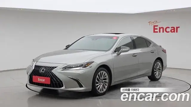 Lexus ES Executive 2024