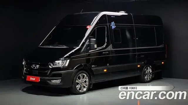 Hyundai Solati 15-seater Luxury 2024
