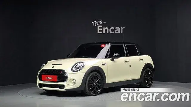 Mini Cooper 5Door Standard 3rd 2019
