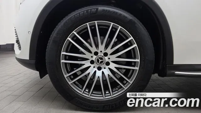 Mercedes-Benz GLC-Class GLC220 d 4MATIC 2023 — фото 5