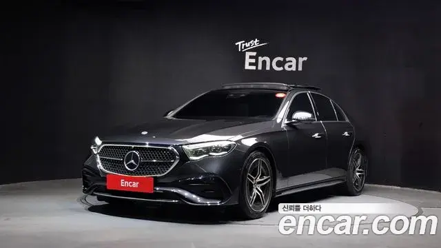 Mercedes-Benz E-Class E300 4MATIC AMG Line 2024