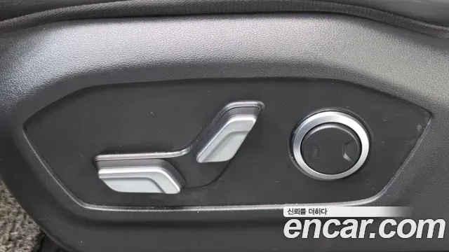 Hyundai Santa Fe HEV 1.6 2WD Exclusive 2024 — фото 30