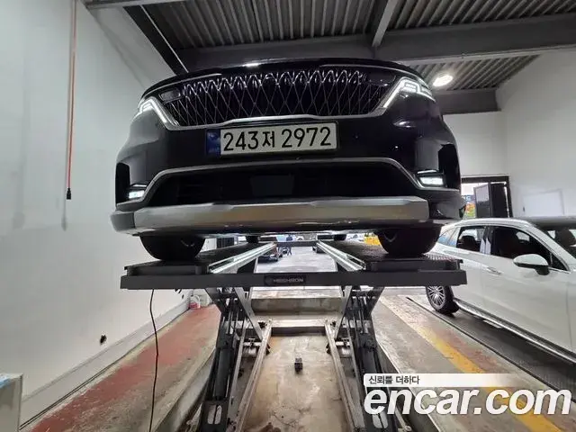 Kia Carnival Gasoline 9-Seater Hi-Limousine Signature 2023