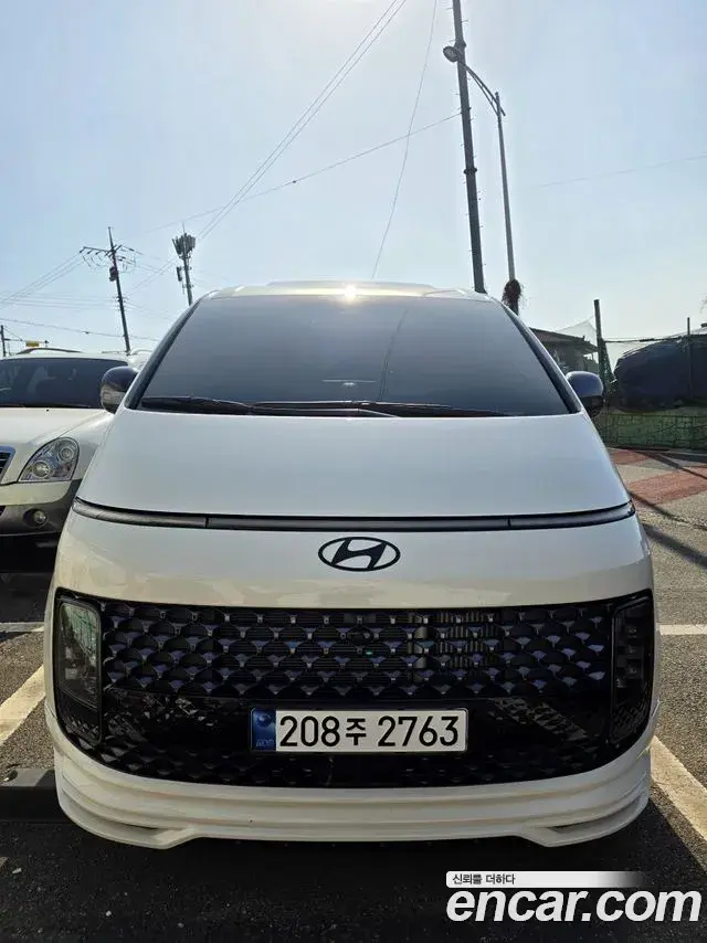 Hyundai Staria 4WD Lounge 7-Seater Inspiration 2025