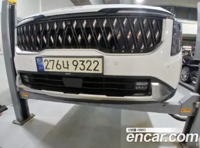Kia Carnival Gasoline 7-Seater Hi Limousine Signature 2024