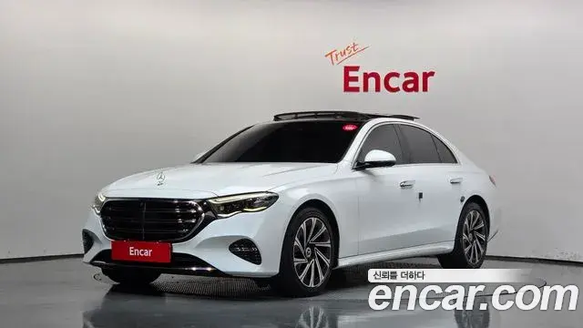 Mercedes-Benz E-Class E300 4MATIC Exclusive 2024