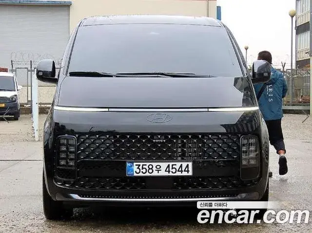 Hyundai Staria 4WD Lounge 9-Seater Inspiration 2024
