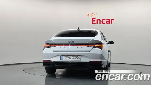Hyundai AVANTE Inspiration 2022 — фото 4