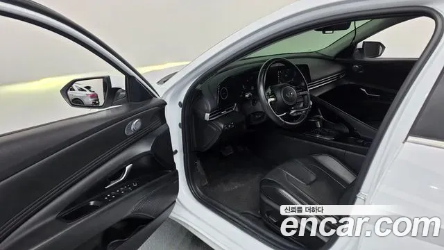 Hyundai AVANTE Inspiration 2022 — фото 10