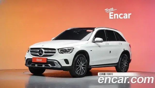 Mercedes-Benz GLC-Class GLC300e 4MATIC 2021