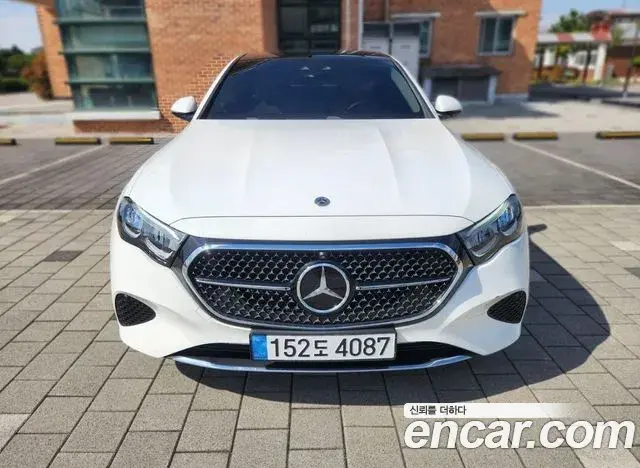 Mercedes-Benz E-Class E200 Avantgarde 2024
