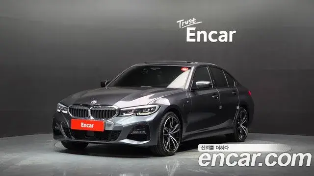 BMW 3-Series 330e M Sport 2021
