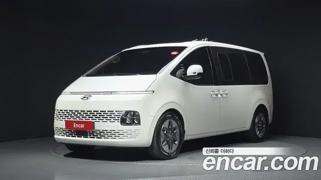 Hyundai Staria 4WD Tourer 9-Seater Modern 2021