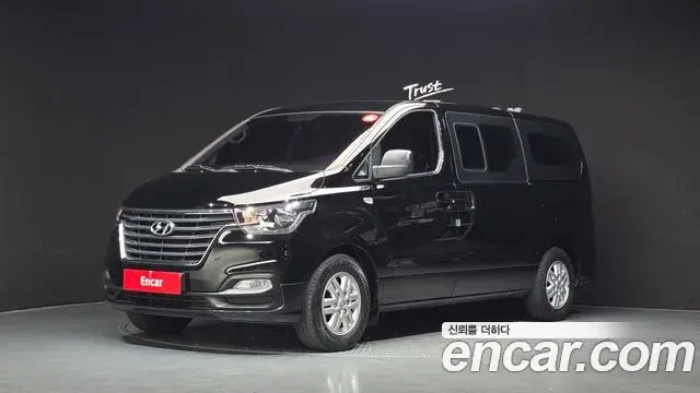 Hyundai Starex Van 5-Seater Modern 2019