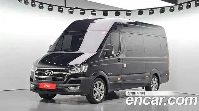 Hyundai Solati 15-seater Luxury 2024
