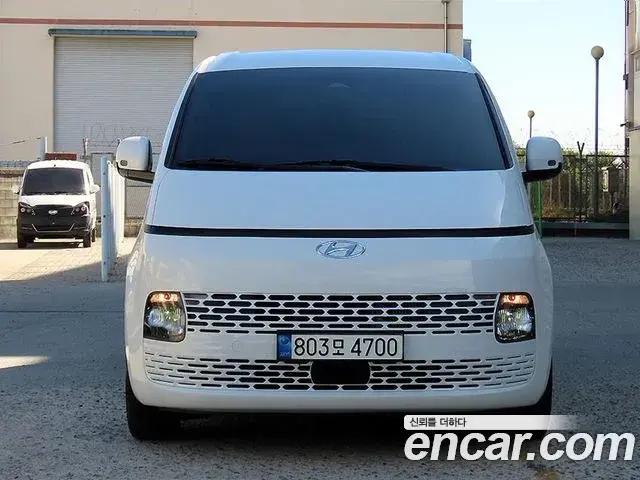 Hyundai Staria Cargo 5-Seater Modern 2023