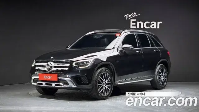 Mercedes-Benz GLC-Class GLC300e 4MATIC 2021