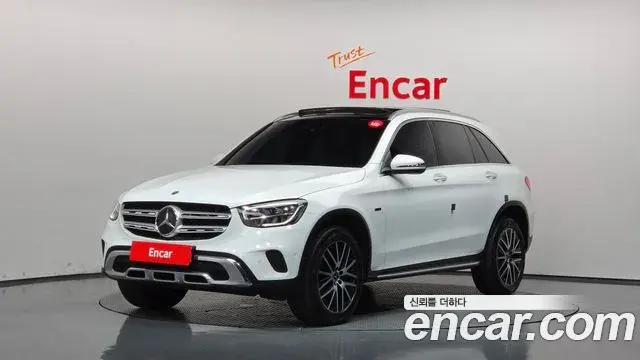 Mercedes-Benz GLC-Class GLC300e 4MATIC 2021