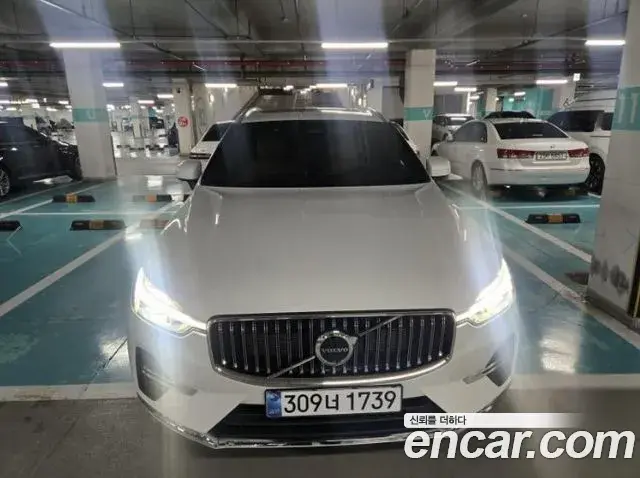 Volvo XC60 T8 Ultra Bright 2025