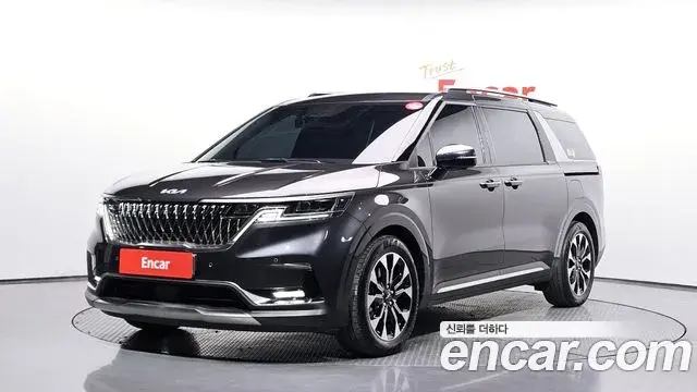 Kia Carnival Gasoline 7-Seater Signature 2022