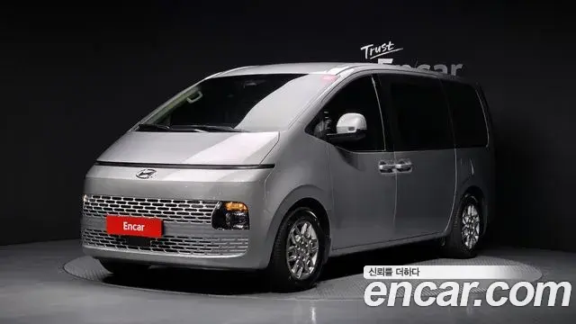 Hyundai Staria Tourer 11-Seater Modern 2021