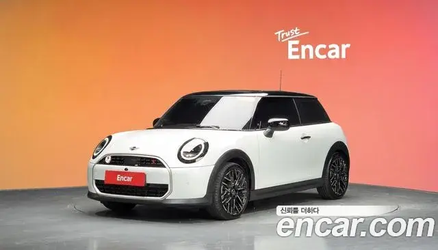 Mini Cooper Favoured 2025