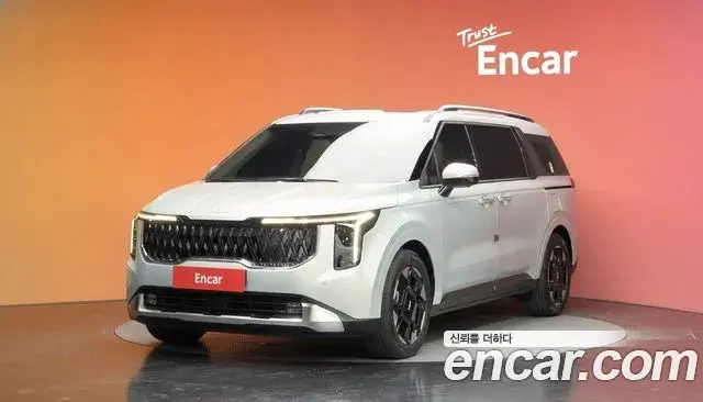 Kia Carnival Gasoline 9-Seater Signature 2025
