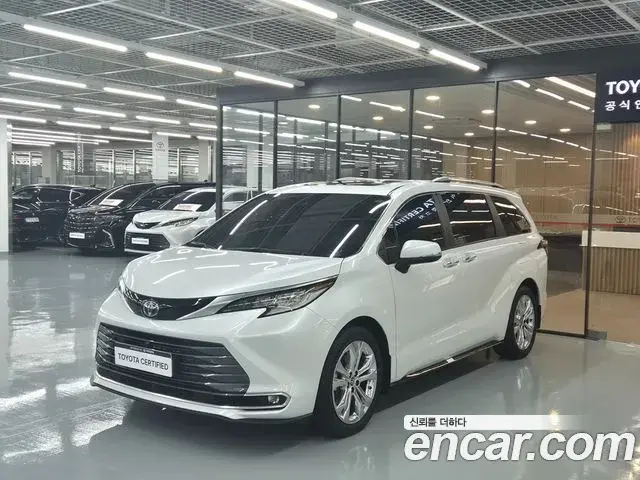 Toyota Sienna 2.5 Hybrid 2WD 2022