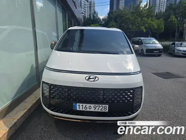 Hyundai Staria 4WD Lounge 7-Seater Inspiration 2025