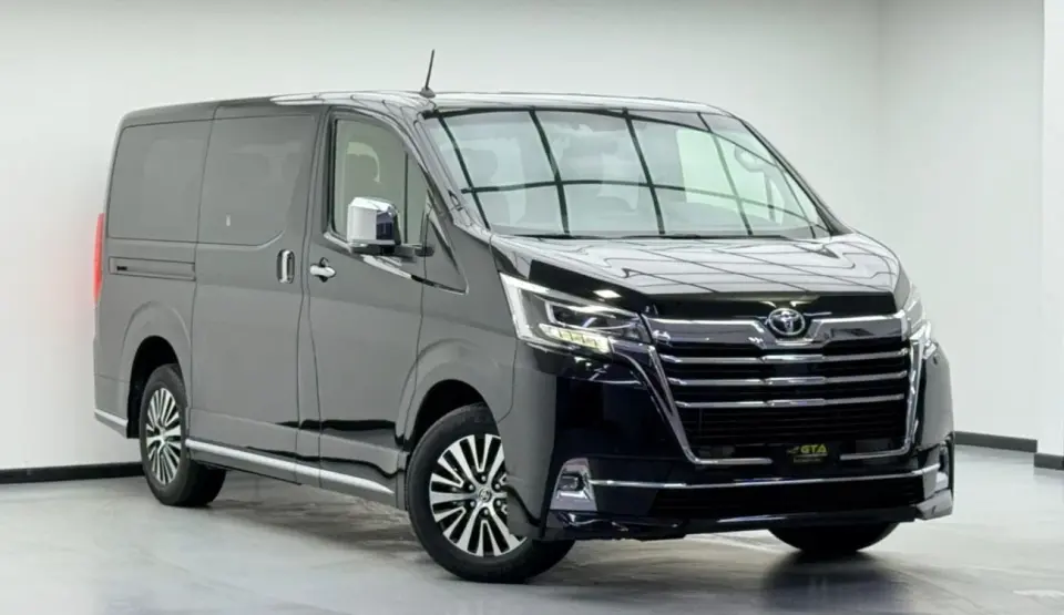 Toyota Granvia PREMIUM 2023