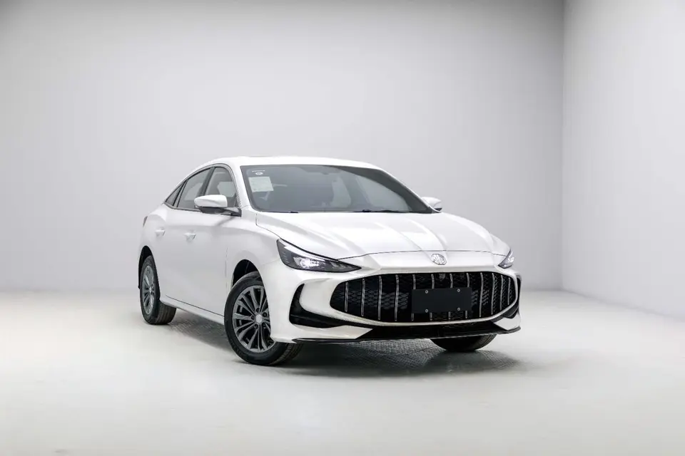 MG 5 LUX 2026