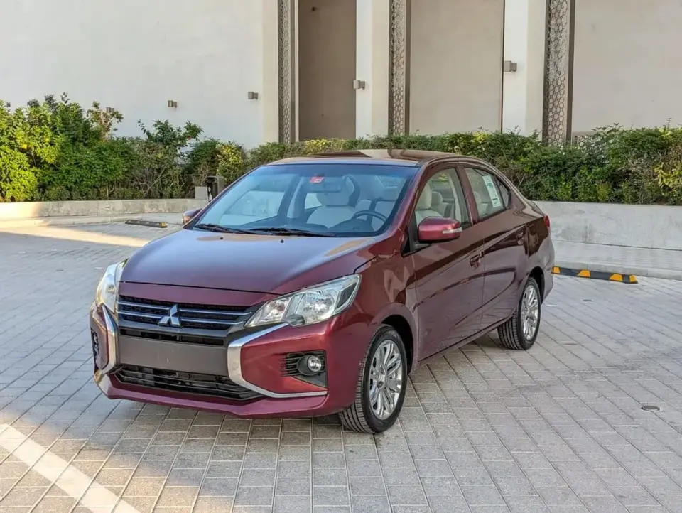 Mitsubishi Attrage GLX 2022