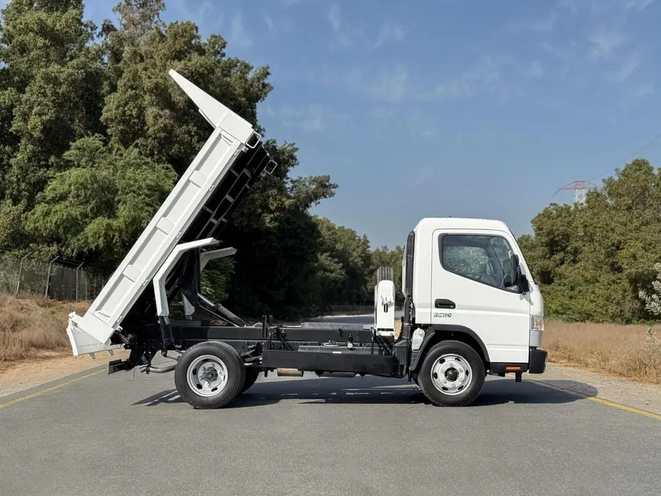 Mitsubishi Canter STANDARD 2026