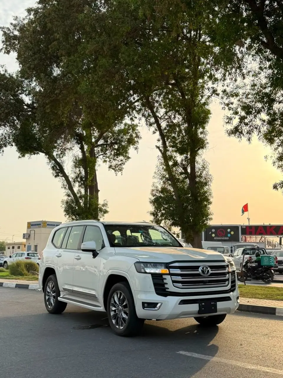 Toyota Land Cruiser GXR 2023