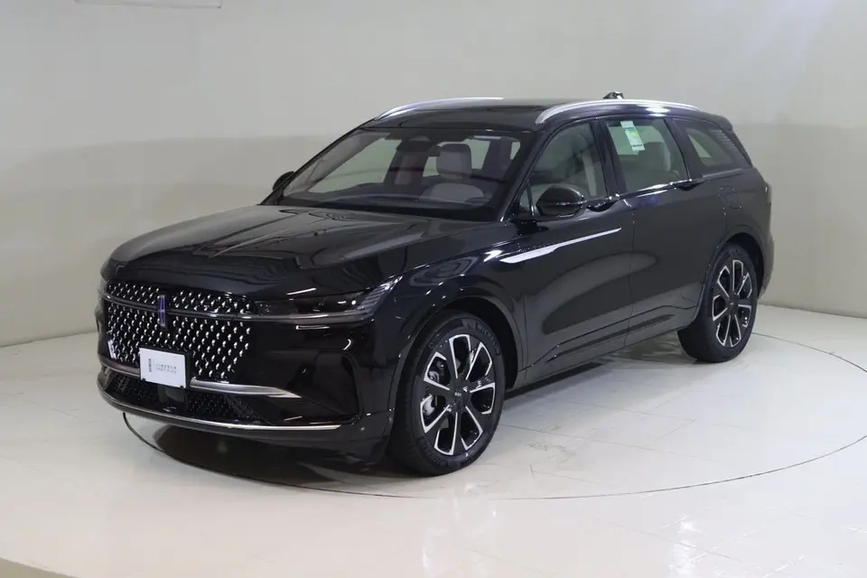 Lincoln Nautilus RESERVE II 2025