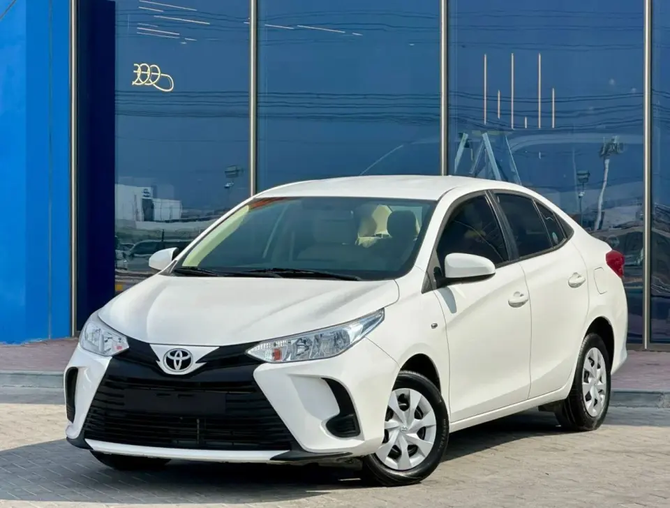 Toyota Yaris Y 2021